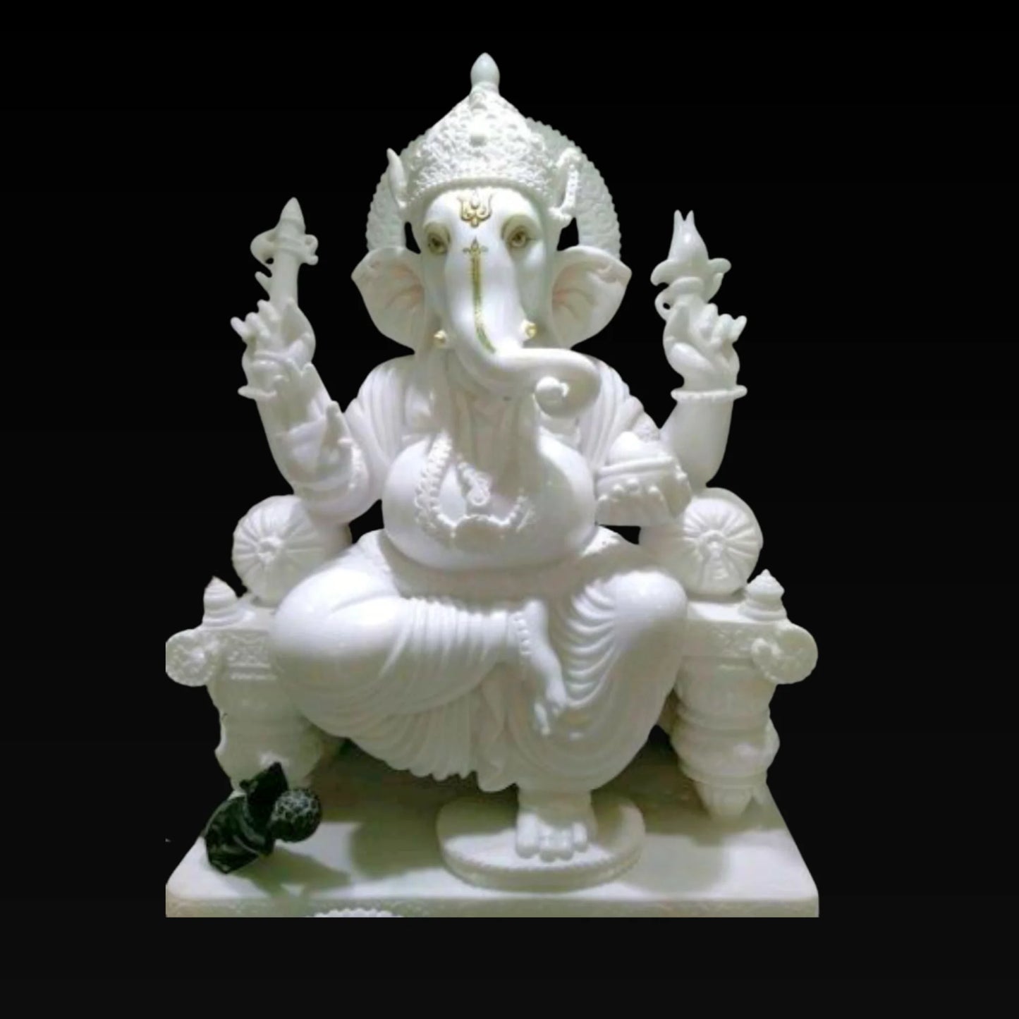 Elegant Ganpati Sculpture for Modern Homes – 18 Inch